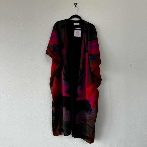 Pink Liquid Swirl Kimono - Picture 4 of 9